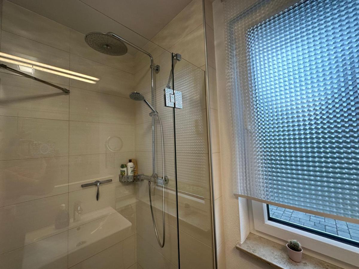 Traumhafte Haushaelfte Mit Kamin, Garten & Whirlpool Apartment Berlin Bagian luar foto
